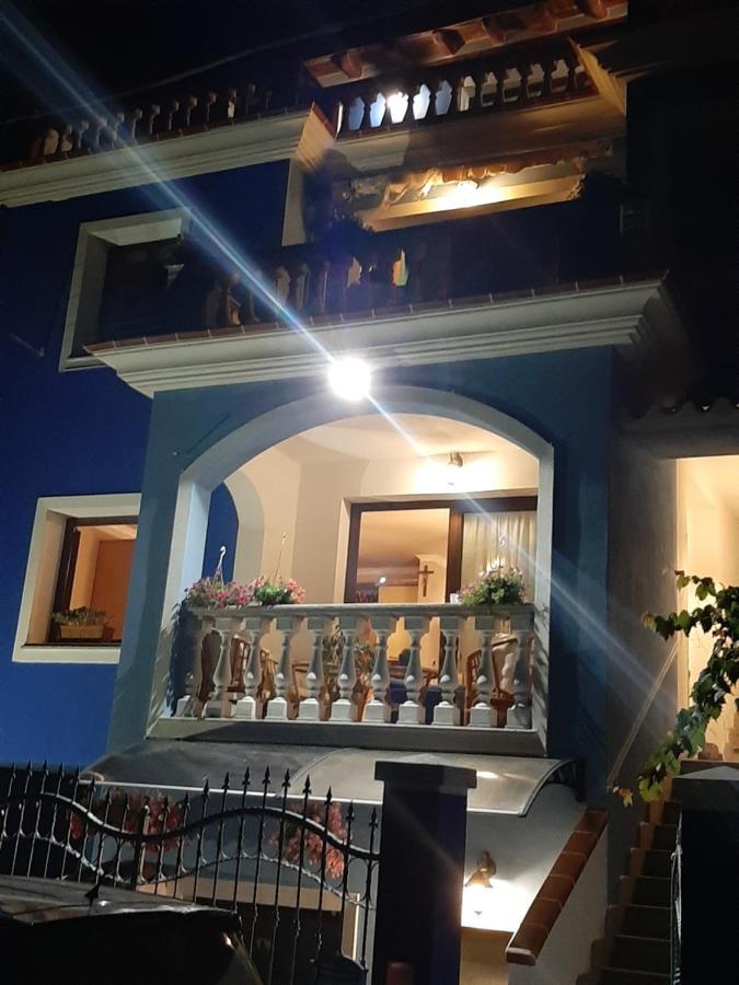 B&B Sotto Le Stelle Vacanze バリ・サルド エクステリア 写真