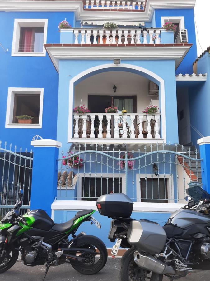 B&B Sotto Le Stelle Vacanze バリ・サルド エクステリア 写真