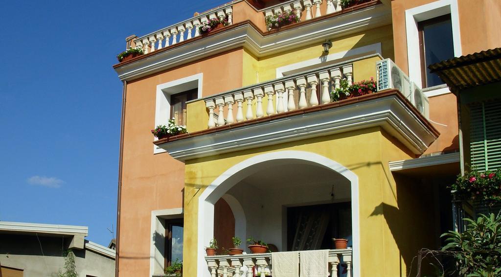 B&B Sotto Le Stelle Vacanze バリ・サルド エクステリア 写真